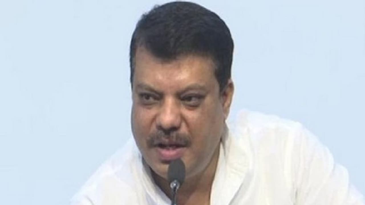 ಶ್ರೀರಾಮನ ಬಂಟ ಹನುಮಾನ್ ಆದಿವಾಸಿ, ಹೊಸ ವಾದ ಮುಂದಿಟ್ಟ ಕಾಂಗ್ರೆಸ್ ನಾಯಕ! ಶ್ರೀರಾಮನ ಬಂಟ ಹನುಮಾನ್ ಆದಿವಾಸಿ, ಹೊಸ ವಾದ ಮುಂದಿಟ್ಟ ಕಾಂಗ್ರೆಸ್ ನಾಯಕ!