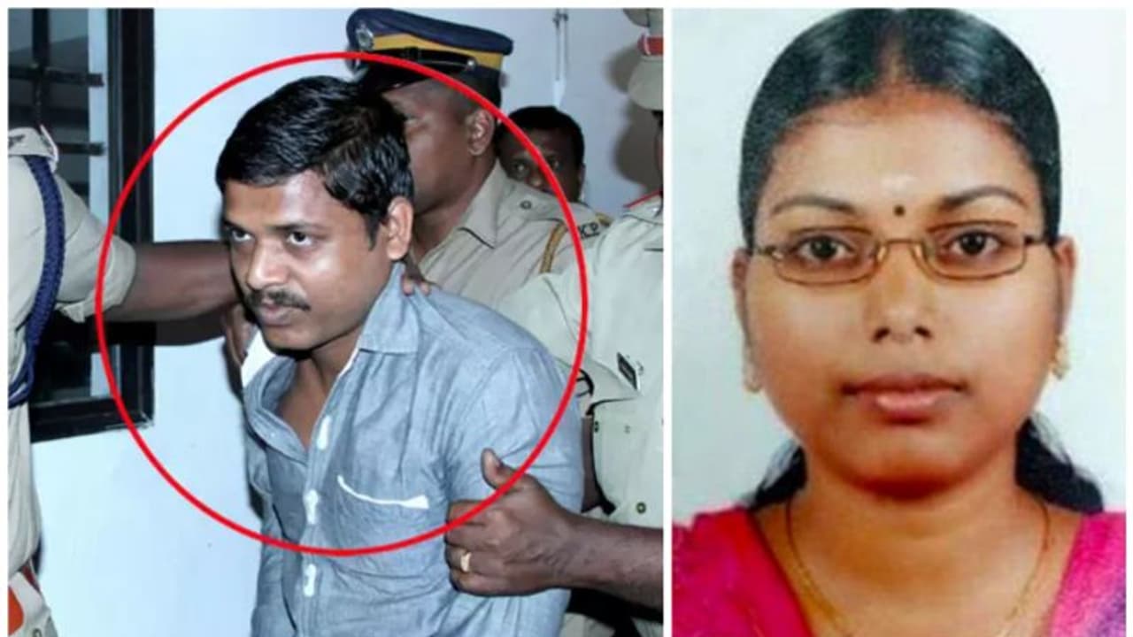 പെരുമ്പാവൂർ ജിഷ കൊലക്കേസ്: പ്രതിയുടെ ഹർജി പരിഗണിക്കുന്നത് മാറ്റി സുപ്രീംകോടതി പെരുമ്പാവൂർ ജിഷ കൊലക്കേസ്: പ്രതിയുടെ ഹർജി പരിഗണിക്കുന്നത് മാറ്റി സുപ്രീംകോടതി