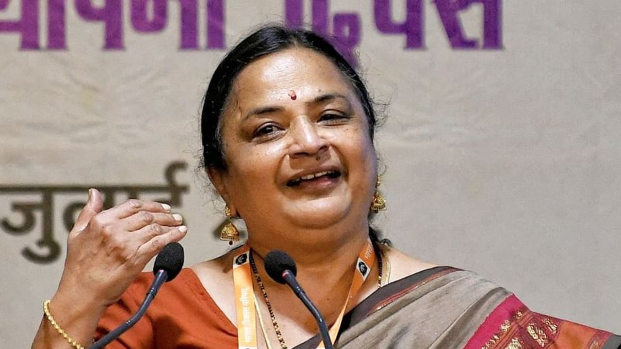 JNU VC ने उठाया सवाल टॉप लेवल पर इतनी कम महिलाएं क्यों हैं? JNU VC ने उठाया सवाल टॉप लेवल पर इतनी कम महिलाएं क्यों हैं?