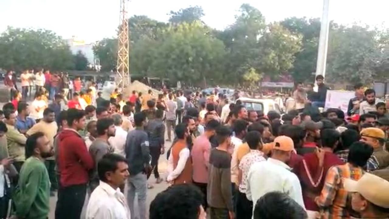 खून का बदला खून इस इरादे के चलते चली 2 सगे भाइयों पर गोलियां, 6 महीने पहले तापड़िया हत्याकांड में थे शामिल खून का बदला खून इस इरादे के चलते चली 2 सगे भाइयों पर गोलियां, 6 महीने पहले तापड़िया हत्याकांड में थे शामिल