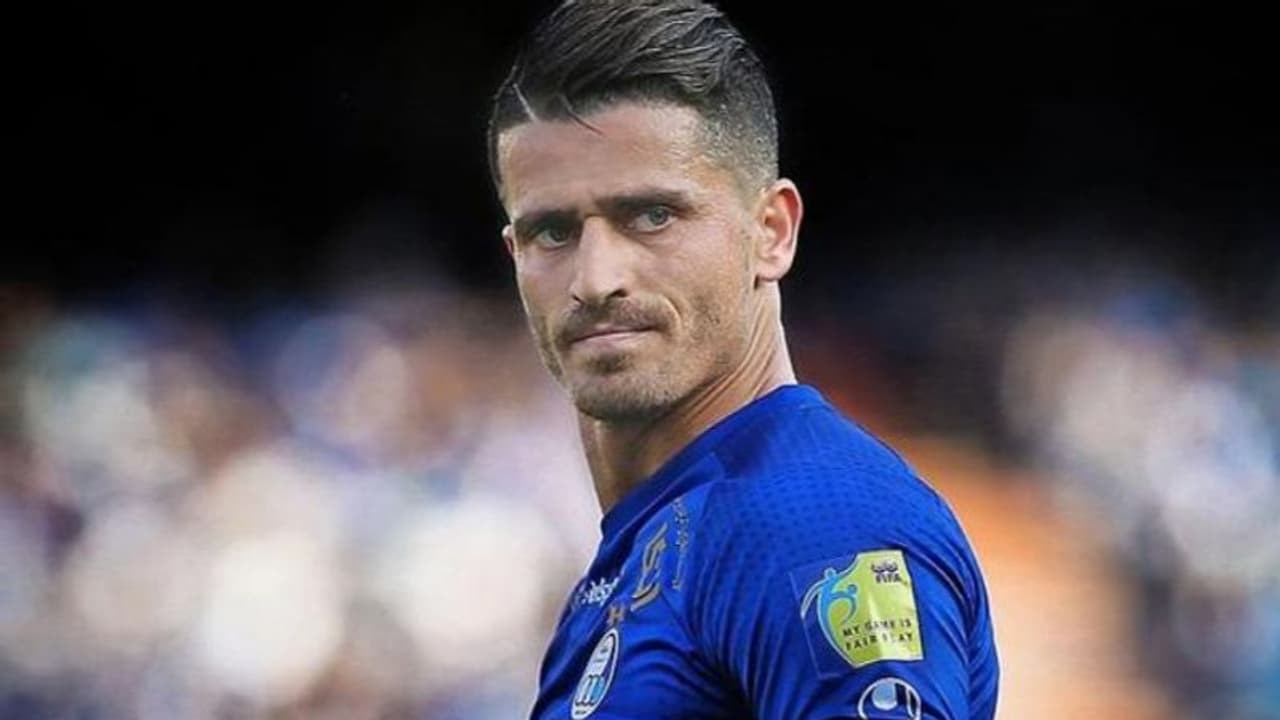 FIFA: ఇరాన్ ఫుట్బాలర్కు షాకిచ్చిన ప్రభుత్వం.. దేశాన్ని కించపరుస్తున్నారంటూ అరెస్ట్ FIFA: ఇరాన్ ఫుట్బాలర్కు షాకిచ్చిన ప్రభుత్వం.. దేశాన్ని కించపరుస్తున్నారంటూ అరెస్ట్