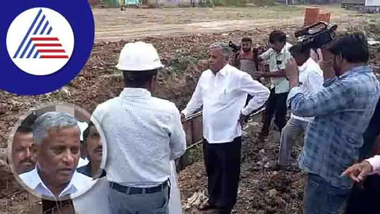 ಸಿಎಂ ಕ್ಷೇತ್ರದಲ್ಲಿಯೇ ಕಳಪೆ ಕಾಮಗಾರಿ: ಗುತ್ತಿಗೆದಾರನ ಮೇಲೆ ಸೋಮಣ್ಣ ಗರಂ ಸಿಎಂ ಕ್ಷೇತ್ರದಲ್ಲಿಯೇ ಕಳಪೆ ಕಾಮಗಾರಿ: ಗುತ್ತಿಗೆದಾರನ ಮೇಲೆ ಸೋಮಣ್ಣ ಗರಂ