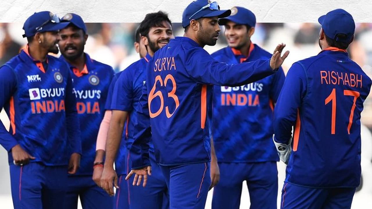 306 रन बनाकर हारी टीम इंडिया: टॉम लैथम का अटैक विलियम्सन के धैर्य ने तोड़ी भारत की कमर, 40वें ओवर में पलटा मैच 306 रन बनाकर हारी टीम इंडिया: टॉम लैथम का अटैक विलियम्सन के धैर्य ने तोड़ी भारत की कमर, 40वें ओवर में पलटा मैच