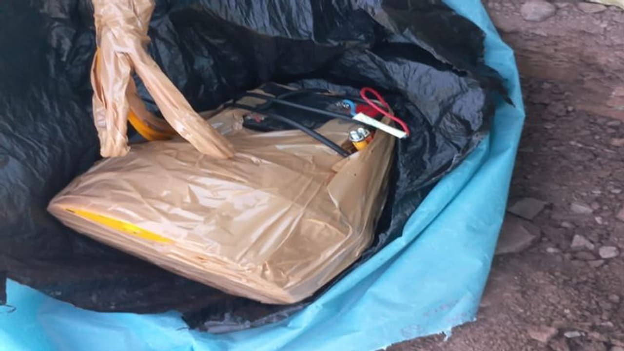 జమ్మూలో భారీ ఉగ్ర కుట్ర భగ్నం.. మినీ బస్సులో ఐఈడీని స్వాధీనం చేసుకున్న భద్రతా బలగాలు..