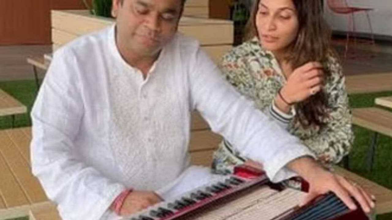 ഐശ്വര്യ രജനികാന്തിന്റെ ചിത്രത്തില് സംഗീതം, വീഡിയോ പങ്കുവെച്ച് എ ആര് റഹ്മാൻ ഐശ്വര്യ രജനികാന്തിന്റെ ചിത്രത്തില് സംഗീതം, വീഡിയോ പങ്കുവെച്ച് എ ആര് റഹ്മാൻ