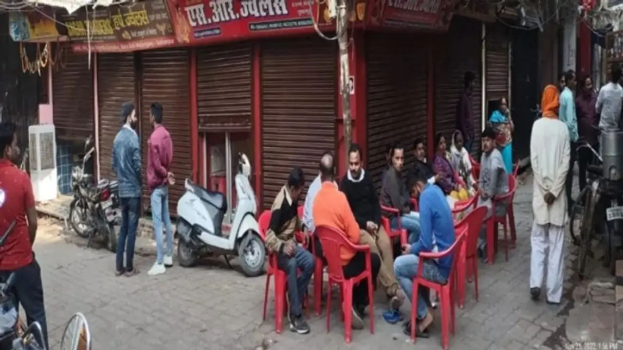 सुलतानपुर में बहन की डोली से पहले उठी भाई की आर्थी, दर्दनाक हादसे ने छीन ली सभी खुशियां सुलतानपुर में बहन की डोली से पहले उठी भाई की आर्थी, दर्दनाक हादसे ने छीन ली सभी खुशियां