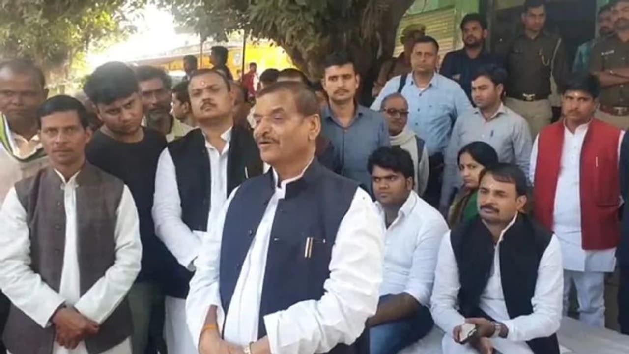 मैनपुरी उपचुनाव: रघुराज सिंह शाक्य पर हमलावर हुए शिवपाल यादव, कहा अस्पताल जाने की बात कहकर किया ऐसा काम