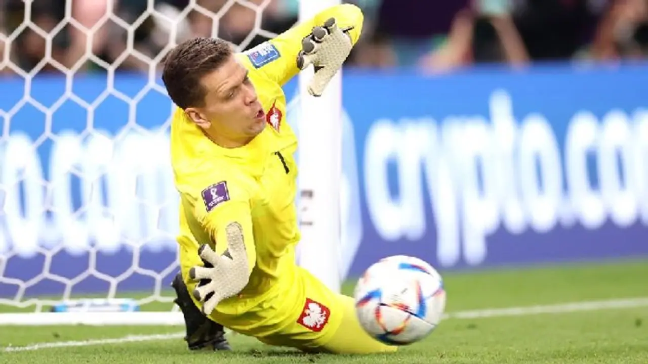 Szczesny is new Ochoa! Fans stunned after Poland goalie saves Saudi Arabia star Al Dawsari's World Cup penalty