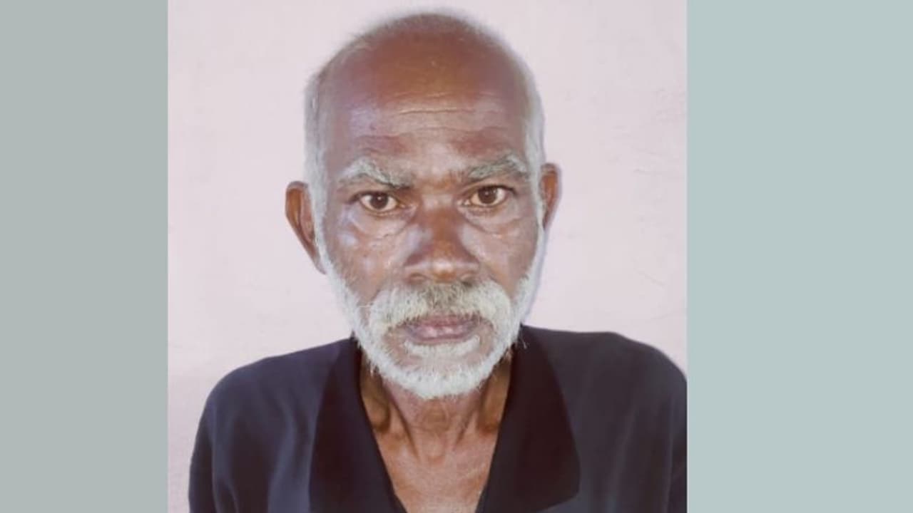  ബിവറേജ് ഔട്ട്ലെറ്റിൽ കയറി 12 കുപ്പി മദ്യം മോഷ്ടിച്ചു, അലമാരയും മേശയും കുത്തിത്തുറന്നു, പ്രതി പിടിയിൽ