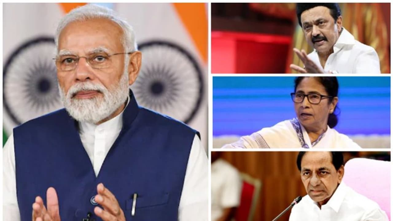 ജി20 ഉച്ചകോടി: പ്രധാനമന്ത്രി വിളിച്ച സര്വകക്ഷിയോഗത്തിൽ ആരൊക്കെ പങ്കെടുക്കും? പ്രതിപക്ഷ നിരയില് ആശയക്കുഴപ്പം ജി20 ഉച്ചകോടി: പ്രധാനമന്ത്രി വിളിച്ച സര്വകക്ഷിയോഗത്തിൽ ആരൊക്കെ പങ്കെടുക്കും? പ്രതിപക്ഷ നിരയില് ആശയക്കുഴപ്പം