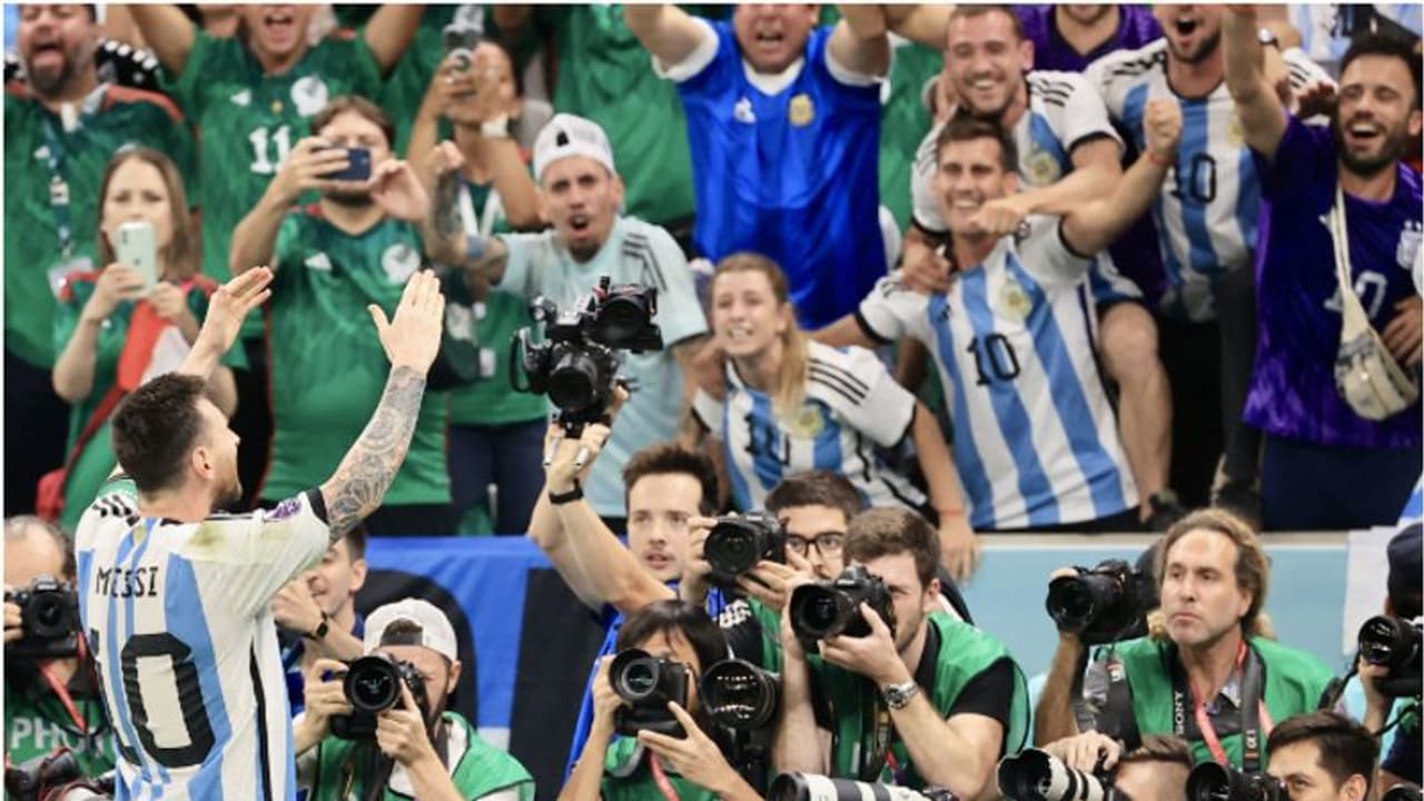 ഖത്തറിലെ കാണികളുടെ എണ്ണം ചരിത്ര പുസ്തകത്തിലേക്ക്; ഒറ്റപ്പേര്, അർജന്റീന, ഈ റെക്കോർഡ് ഇനി ആര് മറികടക്കും? ഖത്തറിലെ കാണികളുടെ എണ്ണം ചരിത്ര പുസ്തകത്തിലേക്ക്; ഒറ്റപ്പേര്, അർജന്റീന, ഈ റെക്കോർഡ് ഇനി ആര് മറികടക്കും?