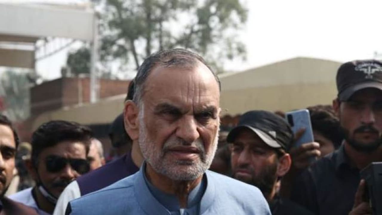 सेना के खिलाफ निकाली भड़ास, आजम स्वाति फिर गिरफ्तार, पति पत्नी के आपत्तिजनक वीडियो पर कहे थे अपशब्द