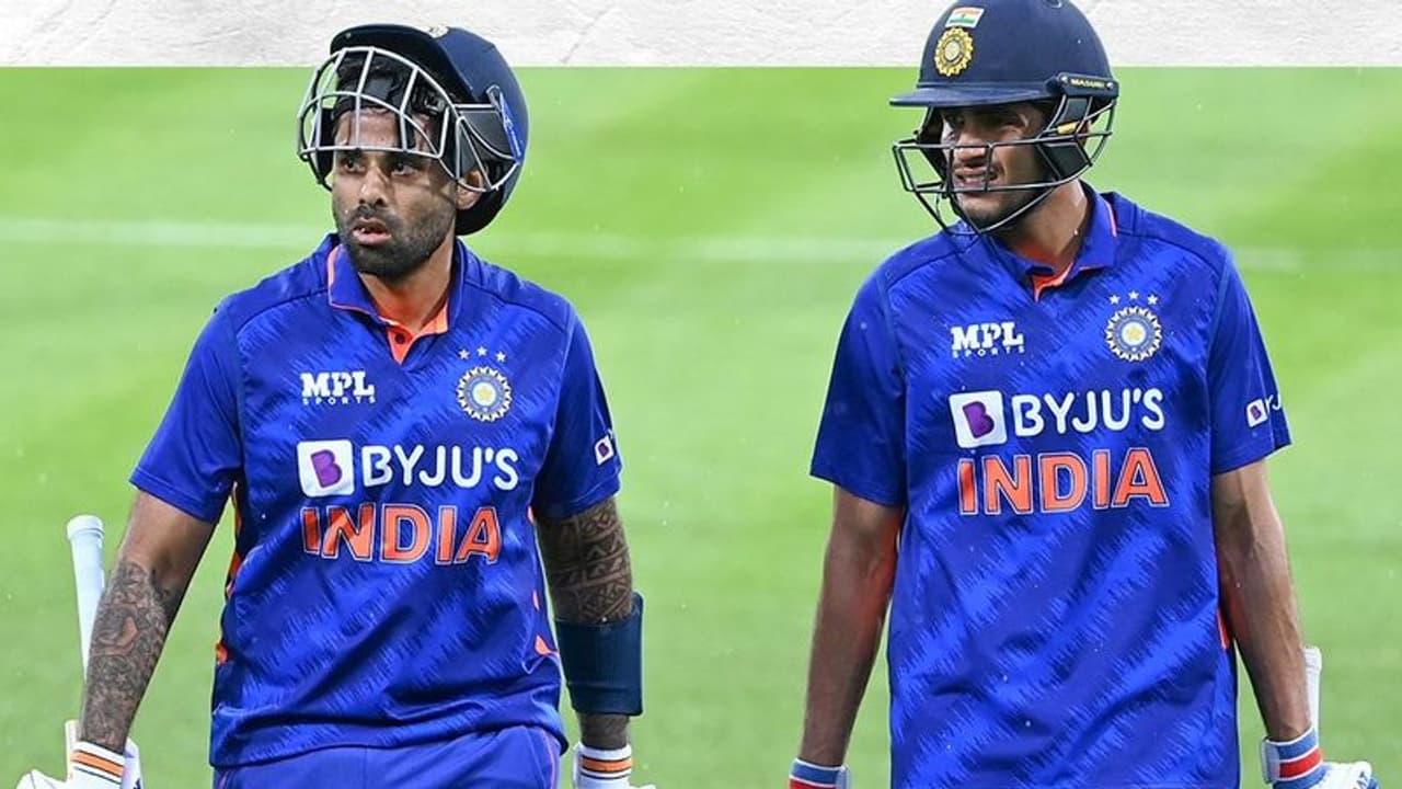 ओपनिंग की पहली 10 पारियों में तोड़ा सचिन का रिकॉर्ड, क्या अगले वर्ल्डकप में पारी की शुरूआत करेंगे शुभमन गिल? ओपनिंग की पहली 10 पारियों में तोड़ा सचिन का रिकॉर्ड, क्या अगले वर्ल्डकप में पारी की शुरूआत करेंगे शुभमन गिल?