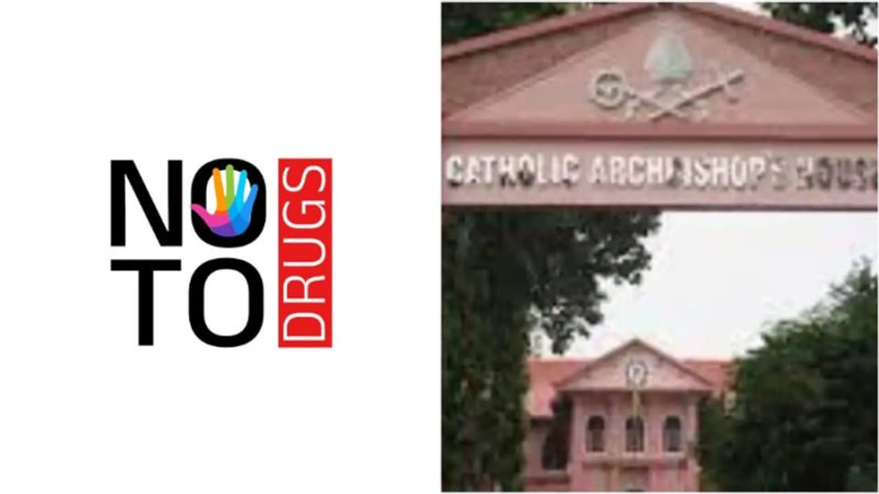 'മദ്യത്തിനെതിരെ നിശബ്ദത,മയക്കുമരുന്നിനെതിരെ യുദ്ധം' : ലഹരി വിരുദ്ധതയിൽ സർക്കാരിന് ഇരട്ടത്താപ്പെന്ന് വിമര്ശനം 'മദ്യത്തിനെതിരെ നിശബ്ദത,മയക്കുമരുന്നിനെതിരെ യുദ്ധം' : ലഹരി വിരുദ്ധതയിൽ സർക്കാരിന് ഇരട്ടത്താപ്പെന്ന് വിമര്ശനം