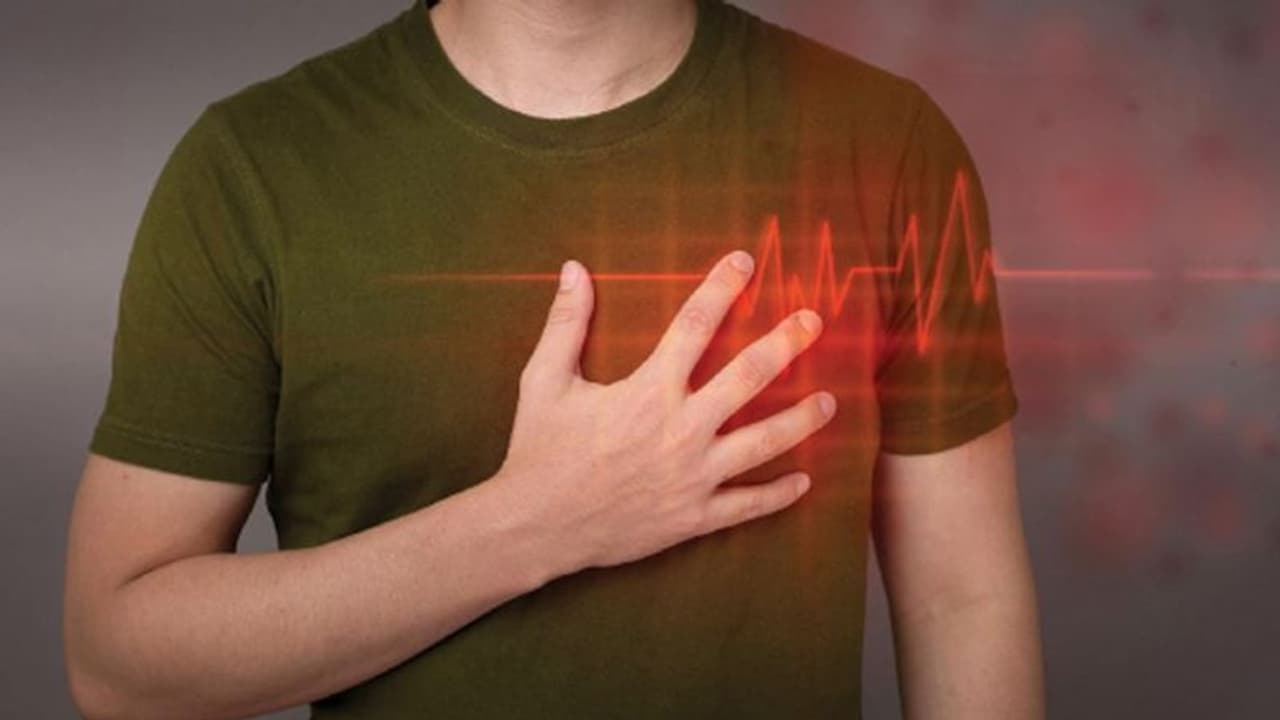 യുവാക്കളിലെ ഹൃദയസ്തംഭനം; ഈ ലക്ഷണങ്ങള്‍ ശ്രദ്ധിക്കുക...