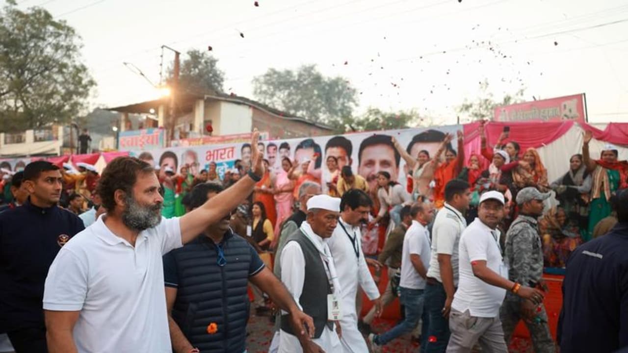 രാഹുൽ ഗാന്ധിയുടെ ഭാരത് ജോഡോ യാത്ര രാജസ്ഥാനിലേക്ക്, സോണിയാ ഗാന്ധി വിളിച്ച നയരൂപീകരണ യോഗം ഇന്ന് രാഹുൽ ഗാന്ധിയുടെ ഭാരത് ജോഡോ യാത്ര രാജസ്ഥാനിലേക്ക്, സോണിയാ ഗാന്ധി വിളിച്ച നയരൂപീകരണ യോഗം ഇന്ന്