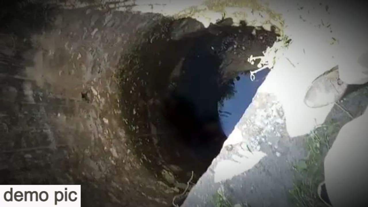 राजस्थान में कुंए से पानी की जगह लाशें निकलने लगी, आग से भी तेज पूरे जिले में फैली खबर, भयंकर भीड़ लगी राजस्थान में कुंए से पानी की जगह लाशें निकलने लगी, आग से भी तेज पूरे जिले में फैली खबर, भयंकर भीड़ लगी