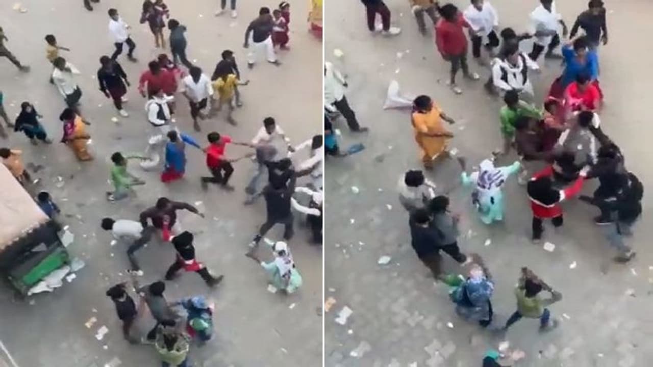 கள்ளக்காதல் விவகாரத்தில் இருதரப்பினரிடையே மோதல்; 15 பேர் காயம்