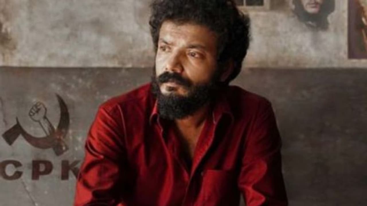 രണ്ടര മണിക്കൂറിൽ നിന്ന് രണ്ട് മണിക്കൂറിലേക്ക് ചുരുക്കി, 'പടച്ചോനെ ഇങ്ങള് കാത്തോളീ' പുതിയ പതിപ്പ് തിയറ്ററുകളിൽ രണ്ടര മണിക്കൂറിൽ നിന്ന് രണ്ട് മണിക്കൂറിലേക്ക് ചുരുക്കി, 'പടച്ചോനെ ഇങ്ങള് കാത്തോളീ' പുതിയ പതിപ്പ് തിയറ്ററുകളിൽ