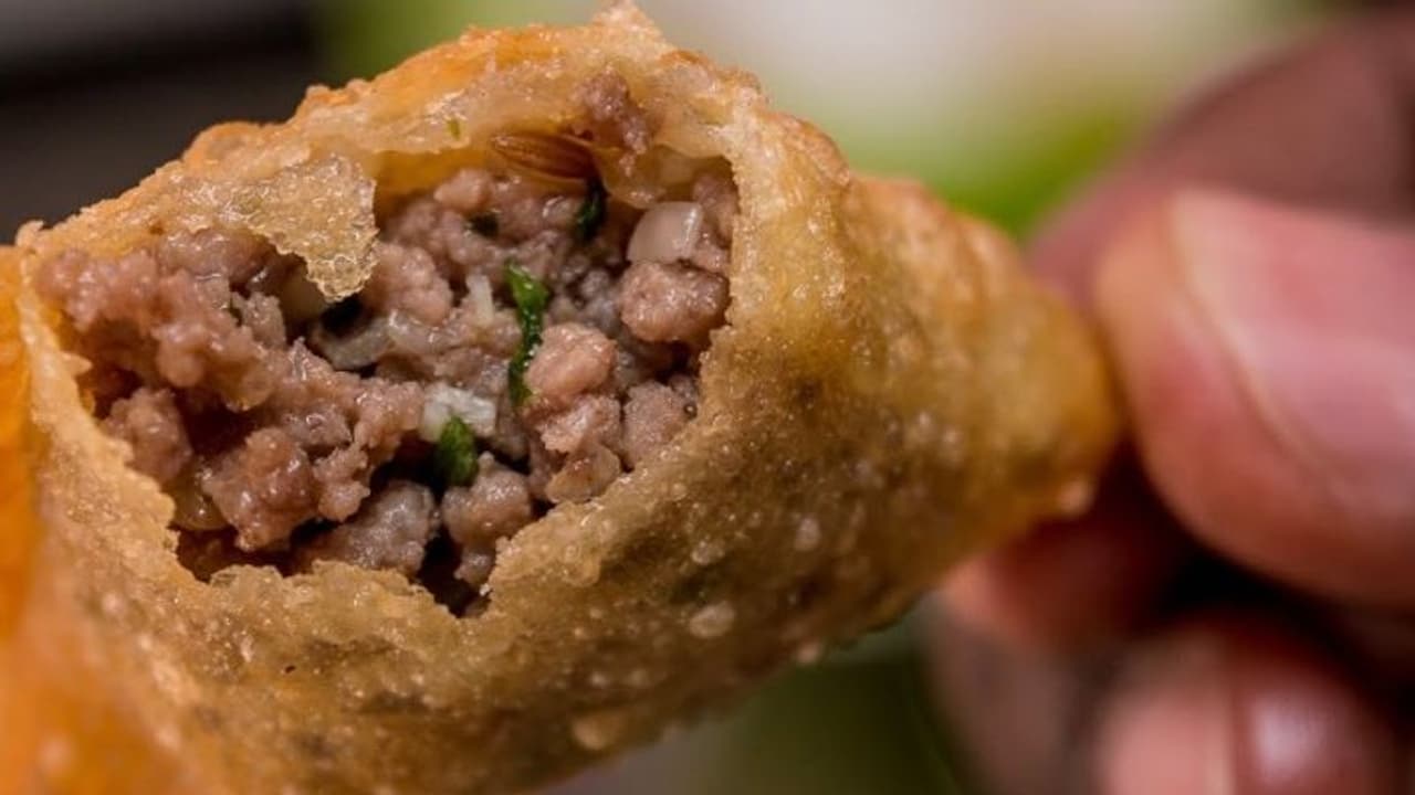 Minced Meat Samosa : வீடே மணக்கும் மட்டன் கீமா சமோசா! Minced Meat Samosa : வீடே மணக்கும் மட்டன் கீமா சமோசா!