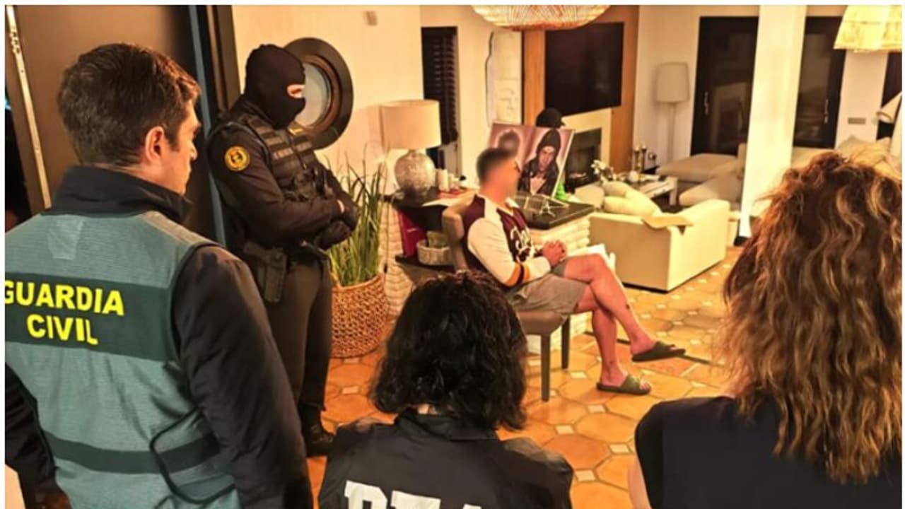 കുപ്രസിദ്ധ അന്താരാഷ്ട്ര കൊക്കെയ്ന് വ്യാപാര സംഘം പിടിയില്; ഓപ്പറേഷനില് പങ്കാളിയായി യുഎഇ കുപ്രസിദ്ധ അന്താരാഷ്ട്ര കൊക്കെയ്ന് വ്യാപാര സംഘം പിടിയില്; ഓപ്പറേഷനില് പങ്കാളിയായി യുഎഇ