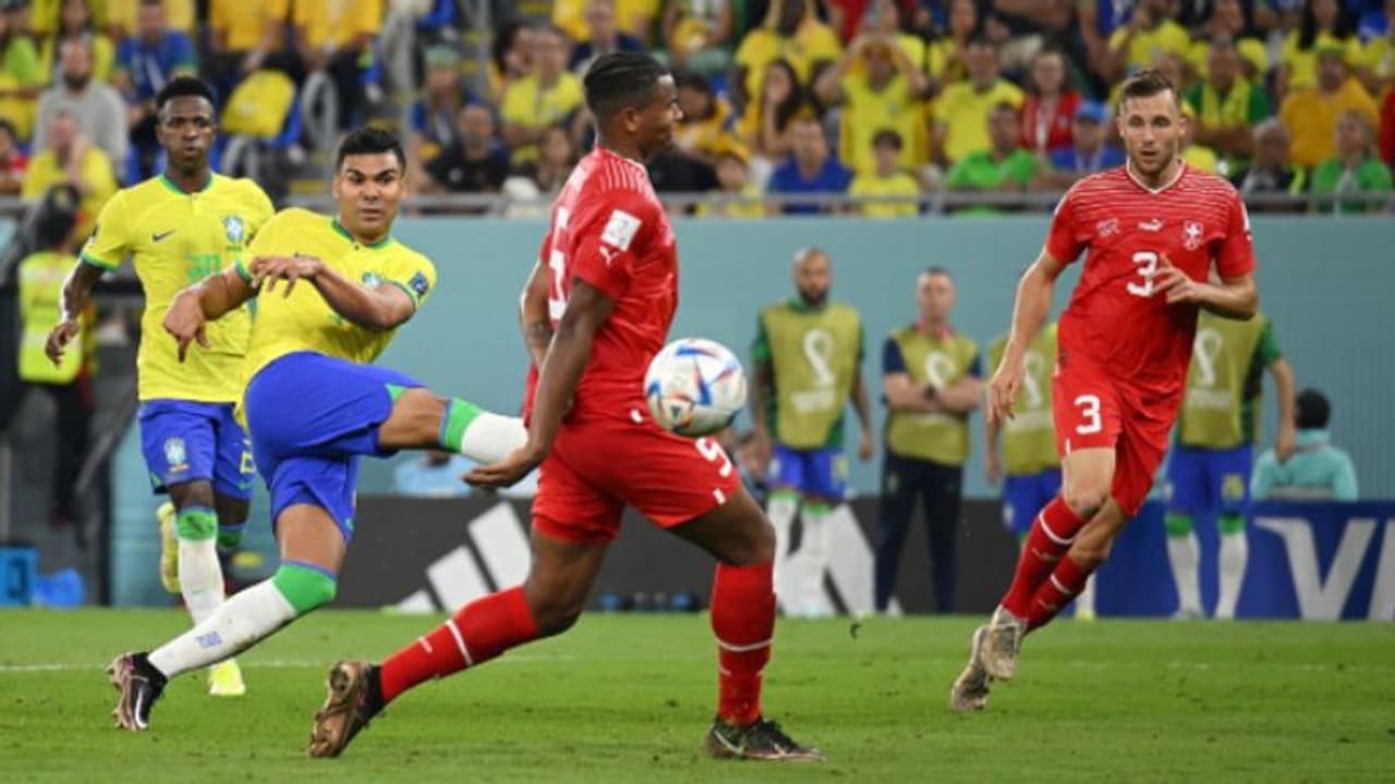 'ലോകത്തെ ഏറ്റവും മികച്ച മിഡ്ഫീല്ഡര്'; ബ്രസീലിന്റെ ജയത്തിന് പിന്നാലെ കാസമിറോയെ പ്രശംസിച്ച് നെയ്മര് 'ലോകത്തെ ഏറ്റവും മികച്ച മിഡ്ഫീല്ഡര്'; ബ്രസീലിന്റെ ജയത്തിന് പിന്നാലെ കാസമിറോയെ പ്രശംസിച്ച് നെയ്മര്