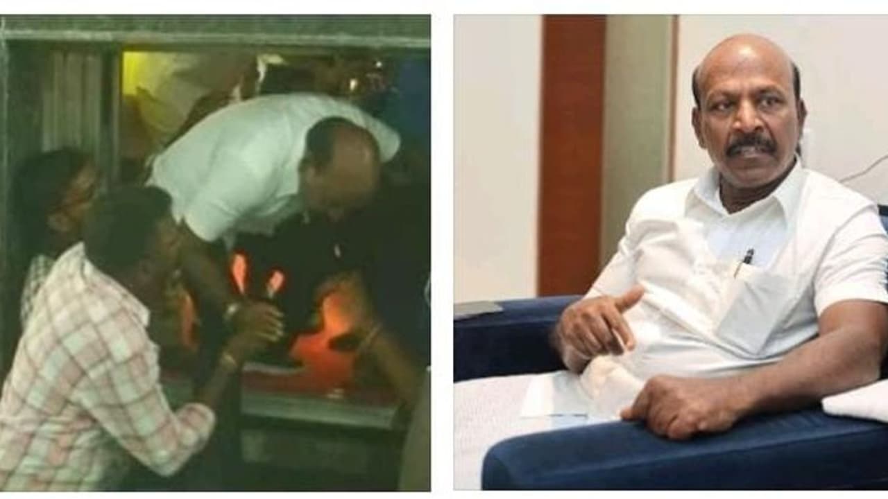 மருத்துவமனை லிப்டில் சிக்கிய அமைச்சர் மா.சுப்பிரமணியன்..! அவசரகால கதவு வழியாக வெளியேறியதால் பரபரப்பு மருத்துவமனை லிப்டில் சிக்கிய அமைச்சர் மா.சுப்பிரமணியன்..! அவசரகால கதவு வழியாக வெளியேறியதால் பரபரப்பு