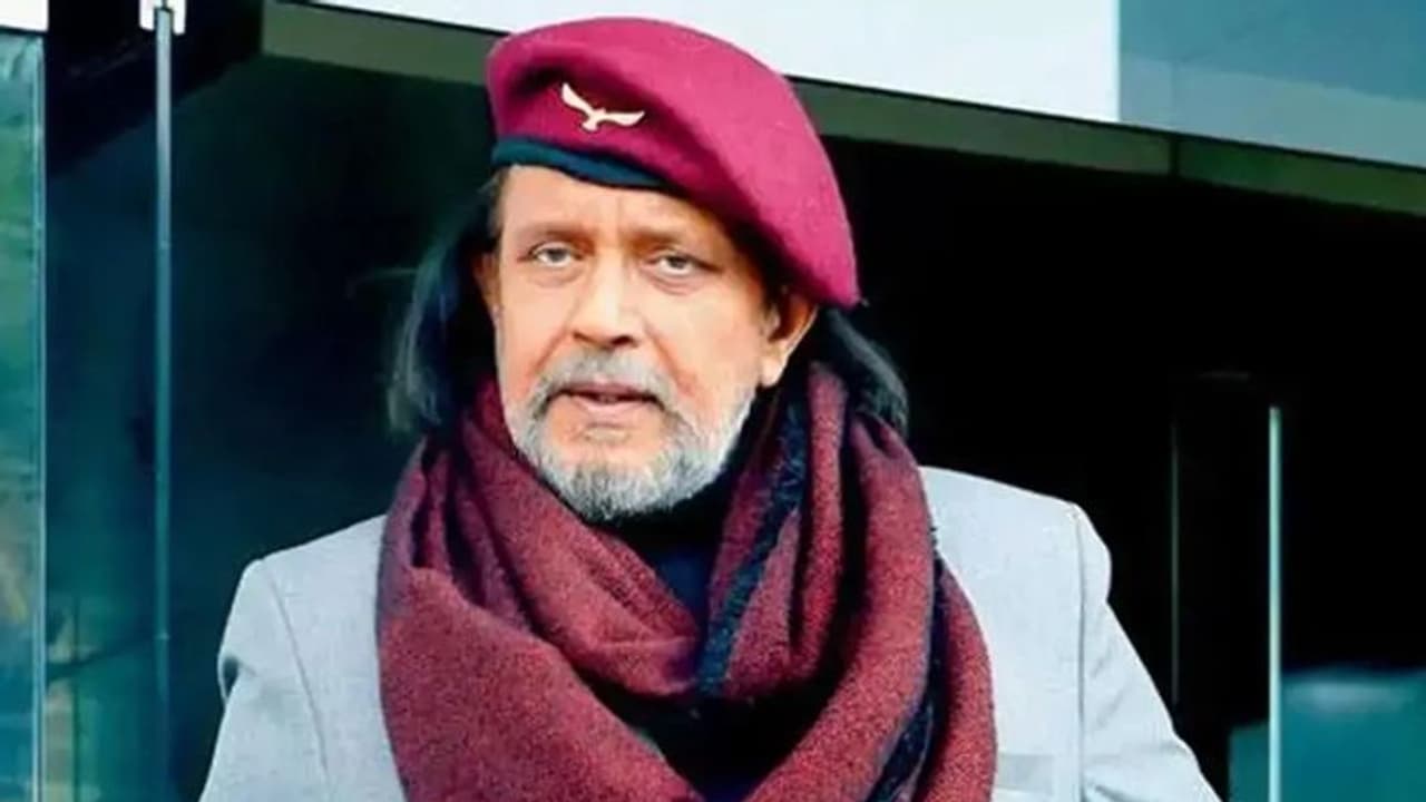 അച്ഛന് ഒരിക്കലും ആ ചിത്രം ചെയ്യാന് പാടില്ലായിരുന്നു: മിഥുന് ചക്രബര്ത്തിയുടെ മകന് പറയുന്നു അച്ഛന് ഒരിക്കലും ആ ചിത്രം ചെയ്യാന് പാടില്ലായിരുന്നു: മിഥുന് ചക്രബര്ത്തിയുടെ മകന് പറയുന്നു