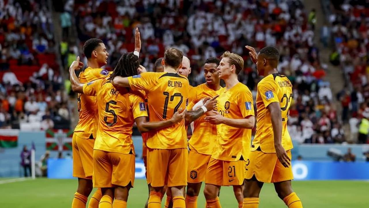 ഖത്തറിനെ വീഴ്ത്തി ഗ്രൂപ്പ് ചാമ്പ്യന്മാരായി നെതര്ലന്ഡ്സ് പ്രീ ക്വീര്ട്ടറില് ഖത്തറിനെ വീഴ്ത്തി ഗ്രൂപ്പ് ചാമ്പ്യന്മാരായി നെതര്ലന്ഡ്സ് പ്രീ ക്വീര്ട്ടറില്