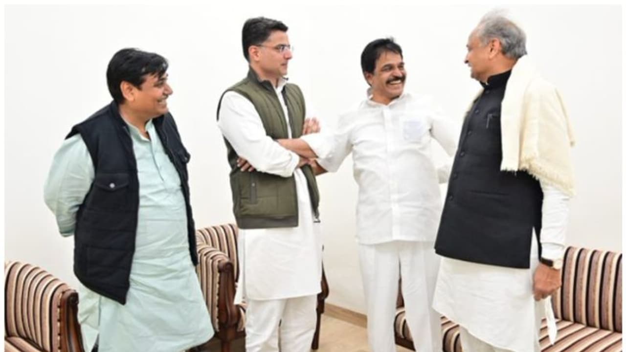 രാജസ്ഥാൻ പ്രതിസന്ധി: പരസ്യ പ്രസ്താവനകൾക്ക് വിലക്കേർപ്പെടുത്തി, അനിഷ്ട സംഭവങ്ങൾ ആവർത്തിക്കരുതെന്നും എഐസിസി രാജസ്ഥാൻ പ്രതിസന്ധി: പരസ്യ പ്രസ്താവനകൾക്ക് വിലക്കേർപ്പെടുത്തി, അനിഷ്ട സംഭവങ്ങൾ ആവർത്തിക്കരുതെന്നും എഐസിസി