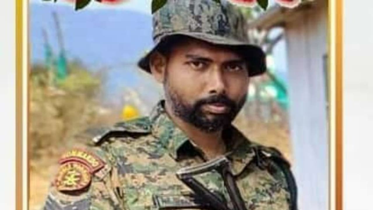 ഛത്തീസ്ഗഡിൽ മാവോയിസ്റ്റ് ആക്രമണം: മലയാളി ജവാന് വീരമൃത്യു ഛത്തീസ്ഗഡിൽ മാവോയിസ്റ്റ് ആക്രമണം: മലയാളി ജവാന് വീരമൃത്യു