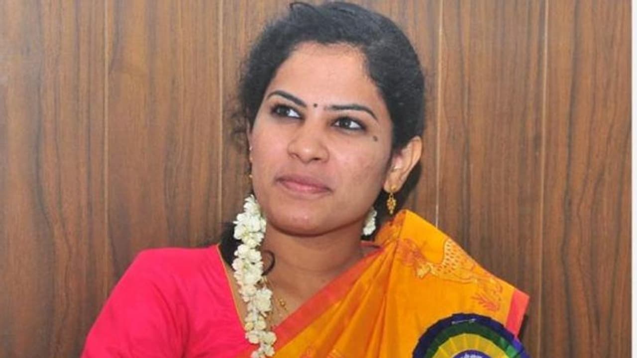 குப்பை இல்லாத சென்னை சாலைகள்.! புதிய திட்டத்தின் மூலம் அதிரடி நடவடிக்கை எடுத்த மேயர் பிரியா குப்பை இல்லாத சென்னை சாலைகள்.! புதிய திட்டத்தின் மூலம் அதிரடி நடவடிக்கை எடுத்த மேயர் பிரியா