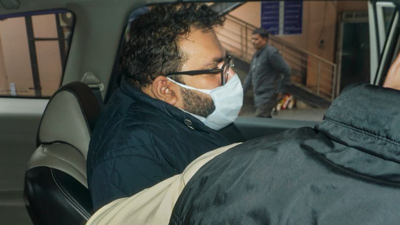 Delhi excise policy:मनी लॉन्ड्रिंग के आरोप में ED ने बिजनेसमैन अमित अरोड़ा को किया अरेस्ट, सिसोदिया के खास हैं Delhi excise policy:मनी लॉन्ड्रिंग के आरोप में ED ने बिजनेसमैन अमित अरोड़ा को किया अरेस्ट, सिसोदिया के खास हैं