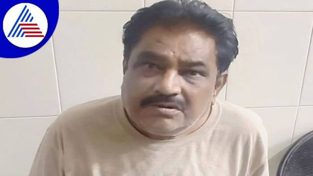 ಸಿಂಧನೂರು: ಮದ್ಯಪಾನಕ್ಕೆ ಅವಕಾಶ ನೀಡದಿದ್ದಕ್ಕೆ ಪಿಸ್ತೂಲ್ನಿಂದ ಫೈರ್, ವ್ಯಕ್ತಿ ಬಂಧನ ಸಿಂಧನೂರು: ಮದ್ಯಪಾನಕ್ಕೆ ಅವಕಾಶ ನೀಡದಿದ್ದಕ್ಕೆ ಪಿಸ್ತೂಲ್ನಿಂದ ಫೈರ್, ವ್ಯಕ್ತಿ ಬಂಧನ