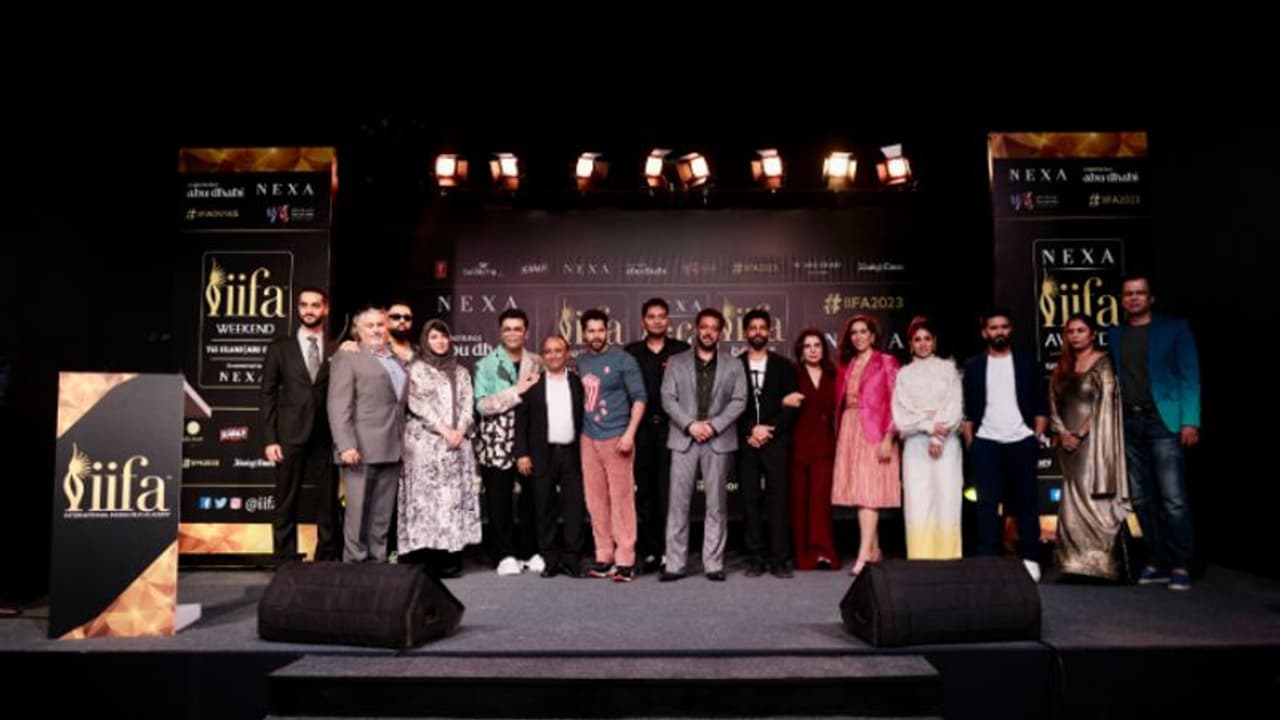 ഐഫ 2023: കൗണ്ട്ഡൗണ് തുടങ്ങി; വാര്ത്താ സമ്മേളനത്തില് സല്മാന് ഖാന് ഉള്പ്പെടെയുള്ള വന് താരനിര ഐഫ 2023: കൗണ്ട്ഡൗണ് തുടങ്ങി; വാര്ത്താ സമ്മേളനത്തില് സല്മാന് ഖാന് ഉള്പ്പെടെയുള്ള വന് താരനിര