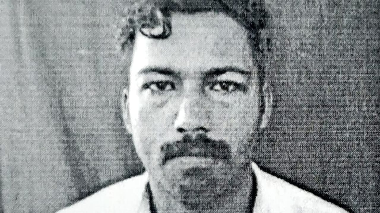 പരോളിലിറങ്ങിയ കൊലക്കേസ് പ്രതി പൊലീസിനെ വെട്ടിച്ച് രക്ഷപ്പെട്ടു, വനത്തിനുള്ളില് തെരച്ചില് പരോളിലിറങ്ങിയ കൊലക്കേസ് പ്രതി പൊലീസിനെ വെട്ടിച്ച് രക്ഷപ്പെട്ടു, വനത്തിനുള്ളില് തെരച്ചില്