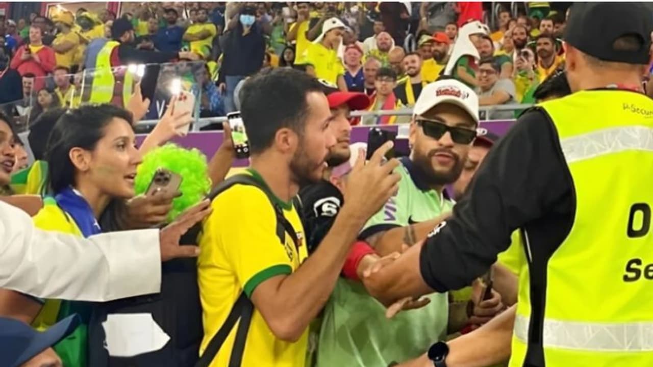 സെല്‍ഫിയെടുക്കാന്‍ തിക്കുംതിരക്കും; നെയ്‌മറുടെ അപരനെ കൊണ്ട് കുടുങ്ങി ഖത്ത‍ര്‍ ലോകകപ്പ് സംഘാടകര്‍ 