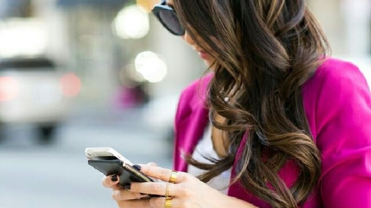 अमेरिका में बैठी महिला ने राजस्थान के कारोबारी को यूं फंसाया, खुद दे दिए 16 करोड़...अब माथा पकड़ रो रहा अमेरिका में बैठी महिला ने राजस्थान के कारोबारी को यूं फंसाया, खुद दे दिए 16 करोड़...अब माथा पकड़ रो रहा