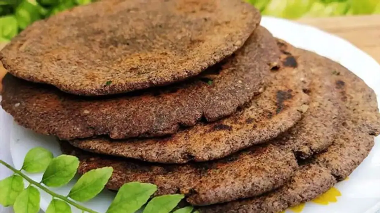साधारण रोटी की छोड़ इस बार सर्दियों में खाए इस आटे की रोटी, वजन कम करने से लेकर डायबिटीज रहेगी कंट्रोल साधारण रोटी की छोड़ इस बार सर्दियों में खाए इस आटे की रोटी, वजन कम करने से लेकर डायबिटीज रहेगी कंट्रोल