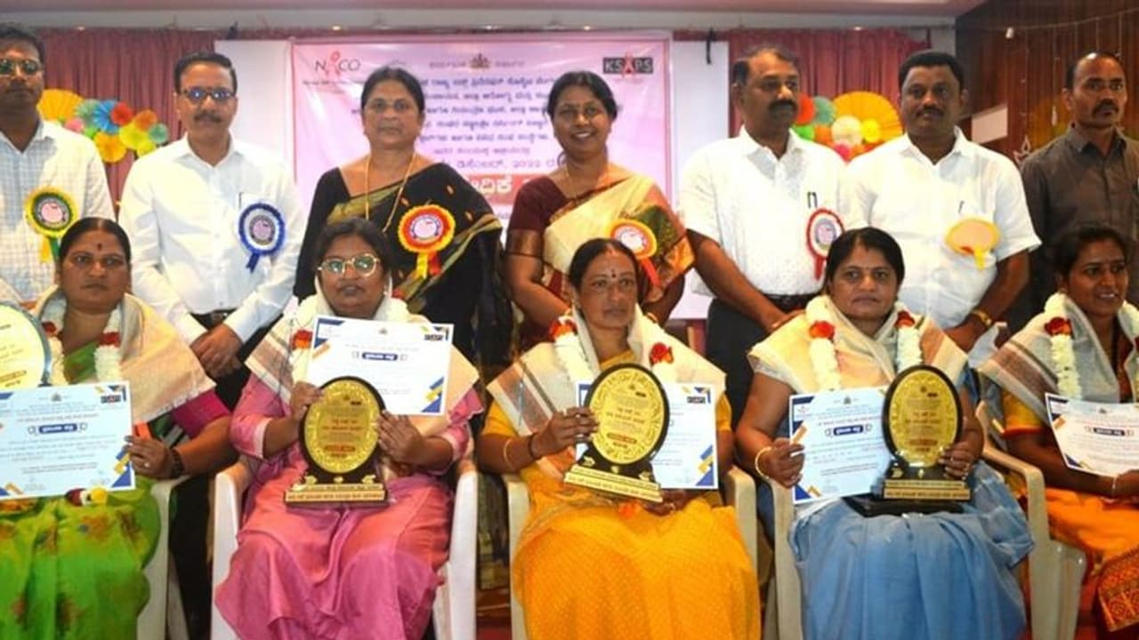 World Aids Day: ಏಡ್ಸ್ ನಿಯಂತ್ರಣಕ್ಕೆ ಜಾಗೃತಿ ಅತ್ಯಗತ್ಯ ನ್ಯಾಯಾಧೀಶೆ ಪಸ್ತಾಪೂರ ಸಲಹೆ