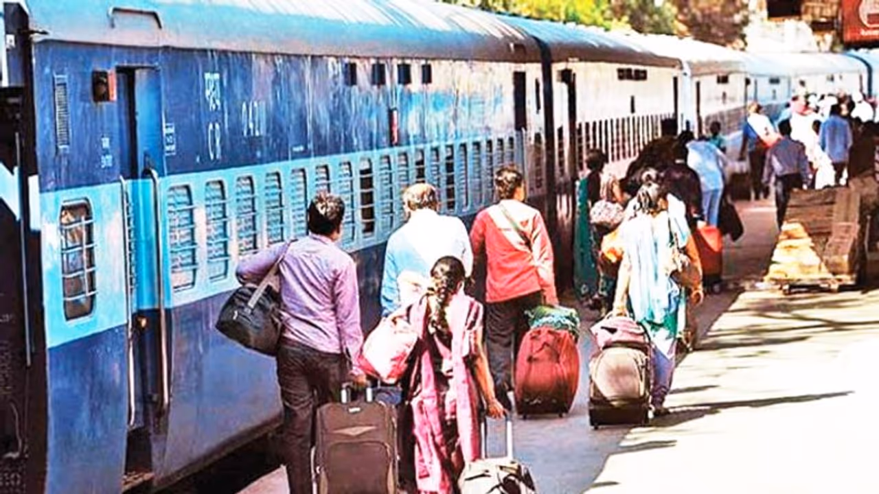  Cancel Trains Today: 2 दिसंबर को कैंसिल हुईं 202 ट्रेन, लिस्ट में कहीं आपकी गाड़ी तो नहीं