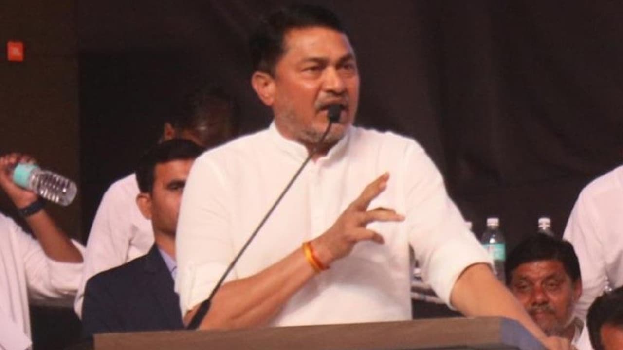 ఛత్రపతి శివాజీని అవమానించారు.. కాషాయ ఎంపీలు, ఎమ్మెల్యేలు రాజీనామా చేయండి: మహారాష్ట్ర బీజేపీపై కాంగ్రెస్ ఫైర్ ఛత్రపతి శివాజీని అవమానించారు.. కాషాయ ఎంపీలు, ఎమ్మెల్యేలు రాజీనామా చేయండి: మహారాష్ట్ర బీజేపీపై కాంగ్రెస్ ఫైర్