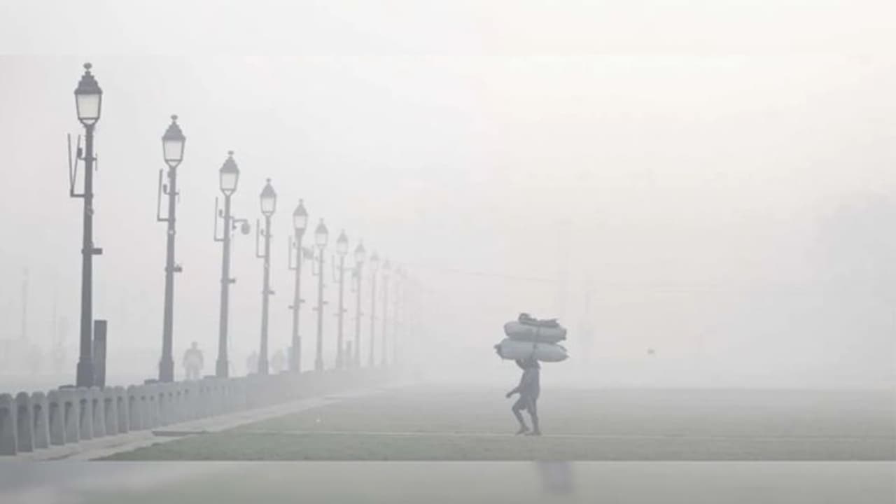 சிக்கப்பூரில் வீசப்போகும் புழுதிப் புயல்! தயார் நிலையில் இருக்கும் அரசு மக்களுக்கும் எச்சரிக்கை! சிக்கப்பூரில் வீசப்போகும் புழுதிப் புயல்! தயார் நிலையில் இருக்கும் அரசு மக்களுக்கும் எச்சரிக்கை!