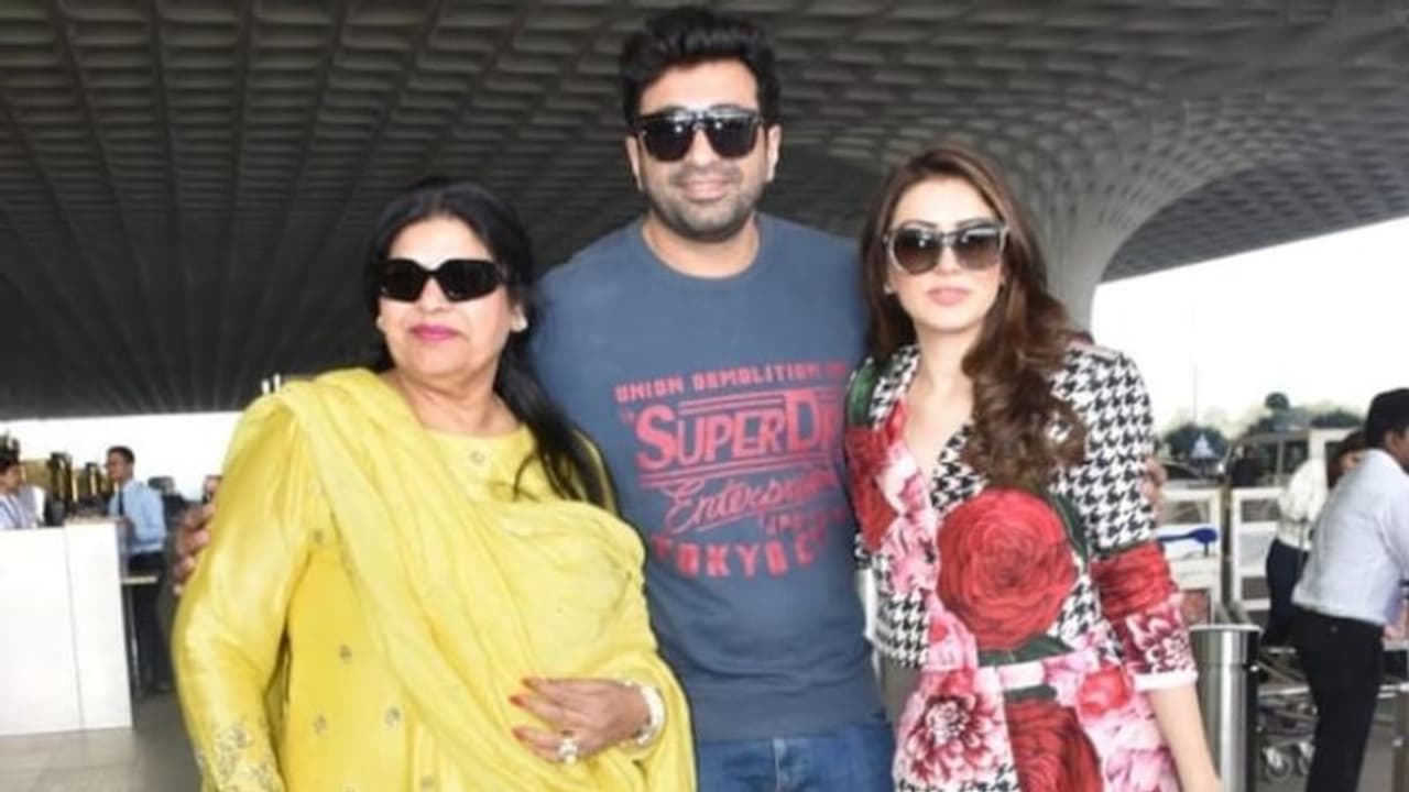 बॉलीवुड एक्ट्रेस की शाही शादी का गवाह बनेगा राजस्थान, हंसिका मोटवानी 450 साल पुराने फोर्ट में लेंगी फेरे बॉलीवुड एक्ट्रेस की शाही शादी का गवाह बनेगा राजस्थान, हंसिका मोटवानी 450 साल पुराने फोर्ट में लेंगी फेरे