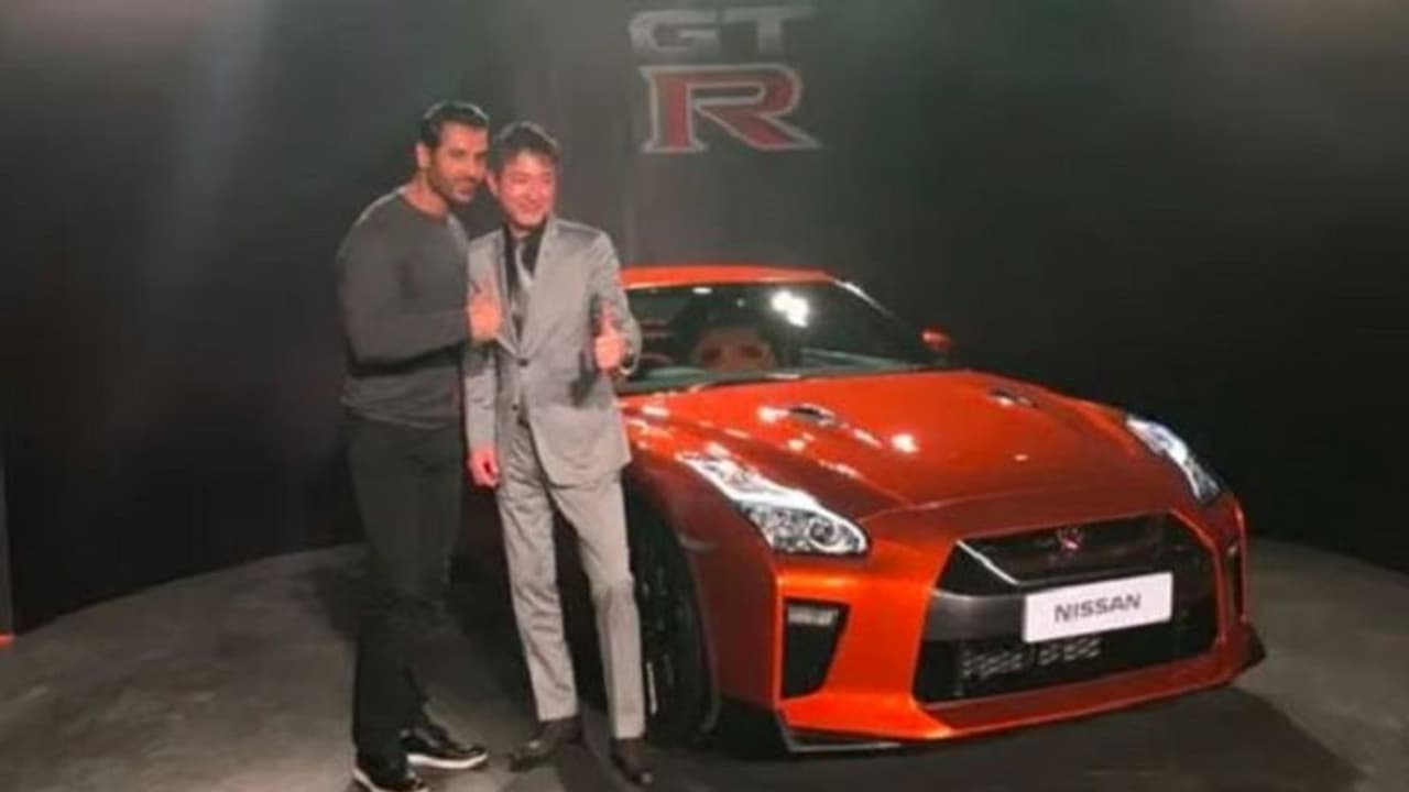  సచిన్ టెండూల్కర్, జాన్‌ అబ్రాహం ఫేవరెట్ కారు.. ఇండియన్ మార్కెట్ నుండి ఔట్ కారణం ఏంటంటే..?