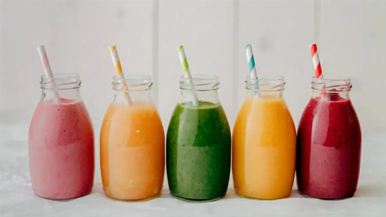 हर बीमारी से लड़ने के लिए होता है एक खास जूस, जानें किसके लिए किस फल या सब्जी का रस होता है फायदेमंद