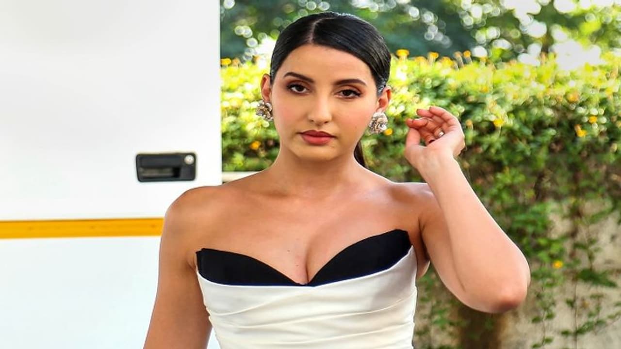 सुकेश चंद्रशेखर की ठगी से जुड़े मामले में ED के सामने पेश हुईं नोरा फतेही, दर्ज कराया बयान सुकेश चंद्रशेखर की ठगी से जुड़े मामले में ED के सामने पेश हुईं नोरा फतेही, दर्ज कराया बयान