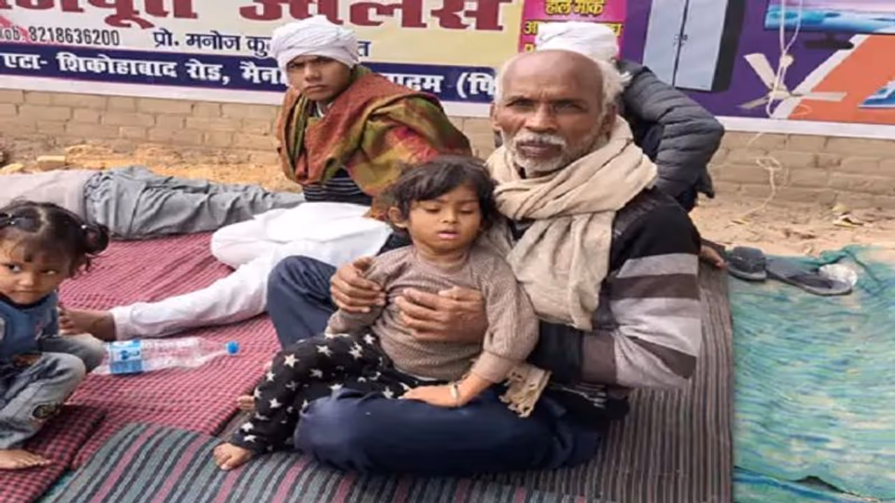 बेटा बहू और पोते को जिंदा जलता देखने वाले बुजुर्ग का छलका दर्द, कहा राख में मां को खोज रही मासूम पोती बेटा बहू और पोते को जिंदा जलता देखने वाले बुजुर्ग का छलका दर्द, कहा राख में मां को खोज रही मासूम पोती