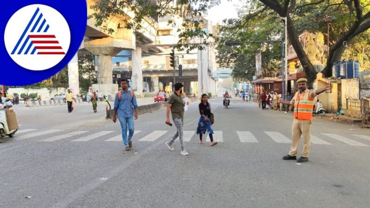 ಸ್ಪೆಷಲ್ ಕಮೀಷನರ್ ರೂಲ್ಸ್, ಒಂದೇ ವಾರದಲ್ಲಿ ಬೆಂಗಳೂರು ಟ್ರಾಫಿಕ್ ಸಮಸ್ಯೆ ಕಂಟ್ರೋಲ್! ಸ್ಪೆಷಲ್ ಕಮೀಷನರ್ ರೂಲ್ಸ್, ಒಂದೇ ವಾರದಲ್ಲಿ ಬೆಂಗಳೂರು ಟ್ರಾಫಿಕ್ ಸಮಸ್ಯೆ ಕಂಟ್ರೋಲ್!