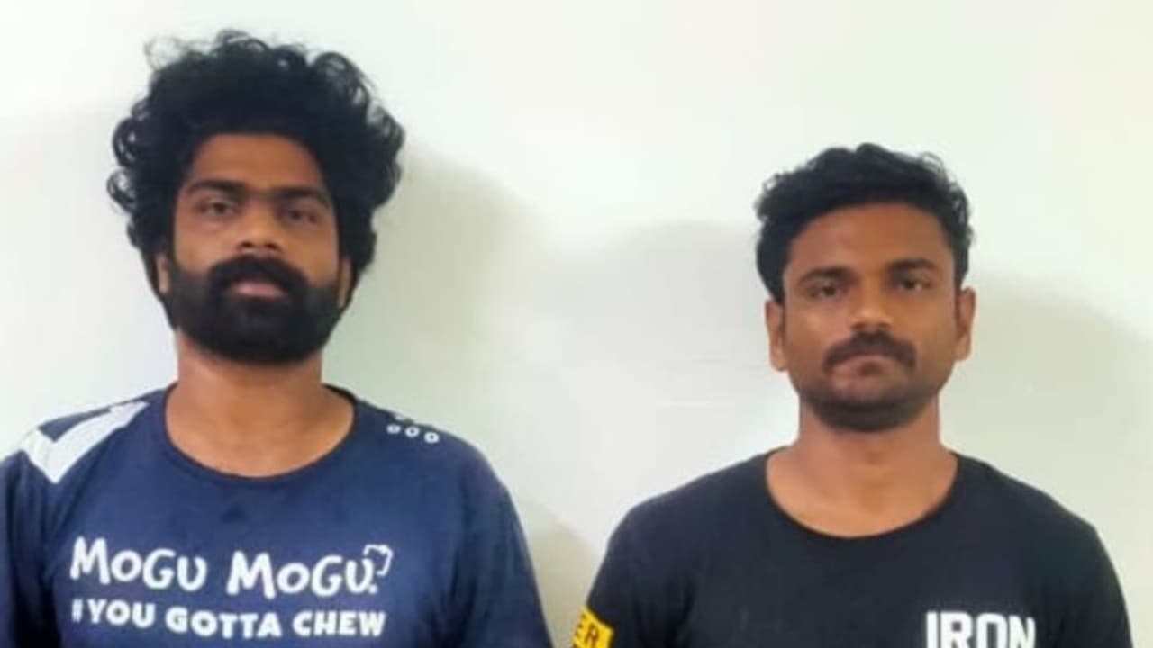 കോഴിക്കോട്ട് തീവണ്ടിക്ക് കല്ലെറിഞ്ഞ കേസിൽ രണ്ട് പേര്‍ റിമാൻഡിൽ 